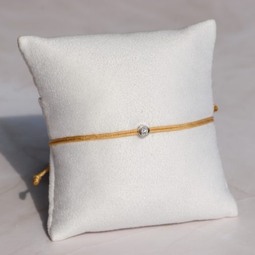  Golden nylon cord bracelet with 0.10 carat lab-grown diamond in 925 silver – jKaldy Solo