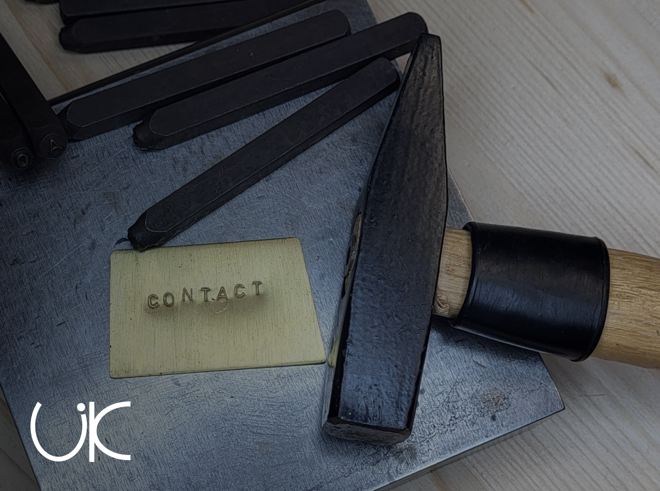 Werkzeuge und Goldschmiedetisch